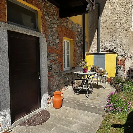 Private House, 5 Min From Maggiore Holiday home Taino